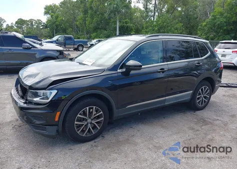 2020 Volkswagen Tiguan 2.0T Se/2.0T Se R-Line Black/2.0T Sel z USA, uszkodzony, nr VIN 3VV3B7AX2LM112829